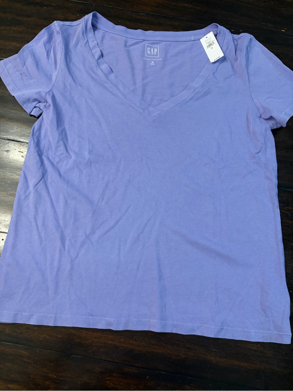 NWT ✨ GAP Lavender V-Neck Short Sleeve Cotton Tee size medium